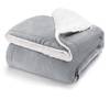 Flauschige Sherpa Kuscheldecke von Blumtal