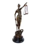 Justitia-Statue