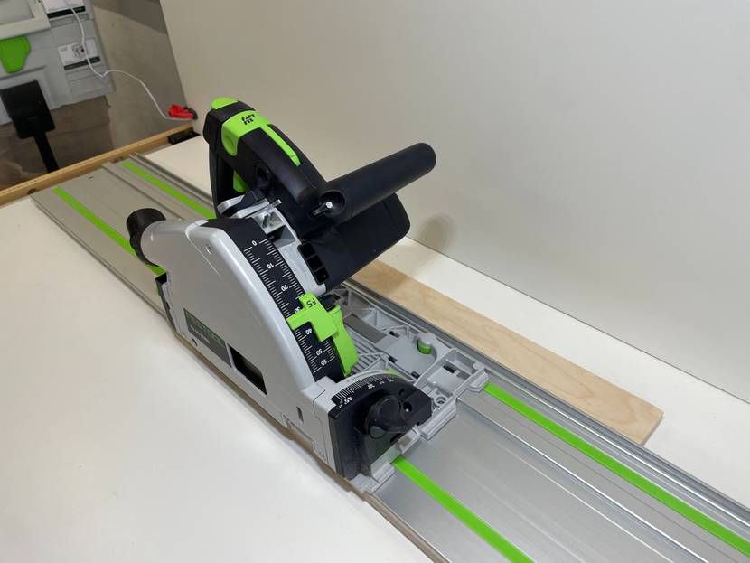 Die getestete Tauchsäge mit Führungsschiene von Festool.