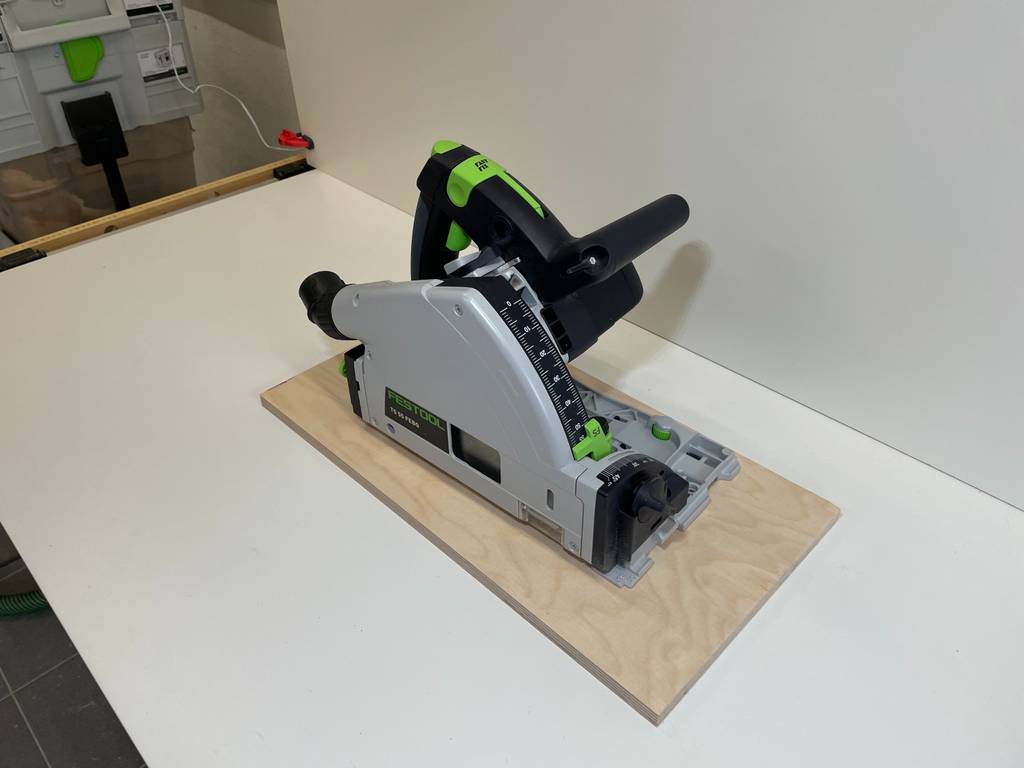 Tauchsäge im Test: Die Tauchsäge von Festool ohne die Führungsschiene.