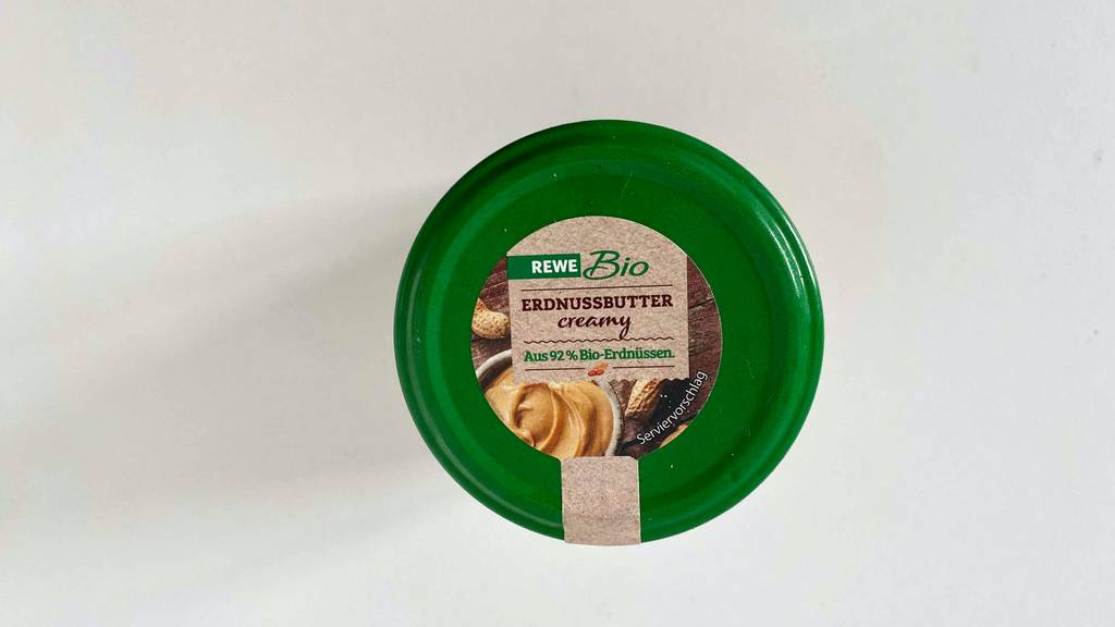 Erdnussbutterglas von oben