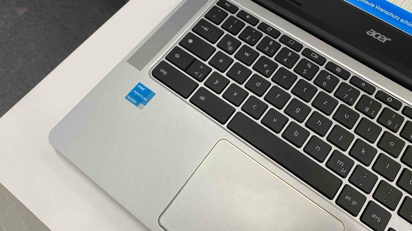 Im Test: Nahaufnahme der Tastatur eines Chromebooks.