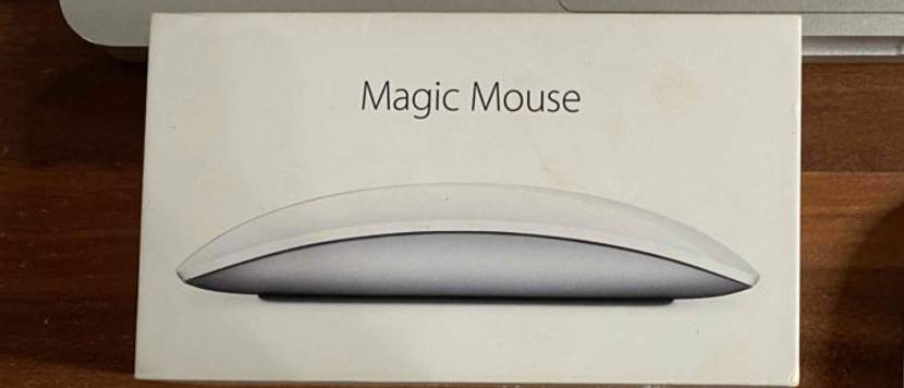Verpackung einer Apple Magic Mouse