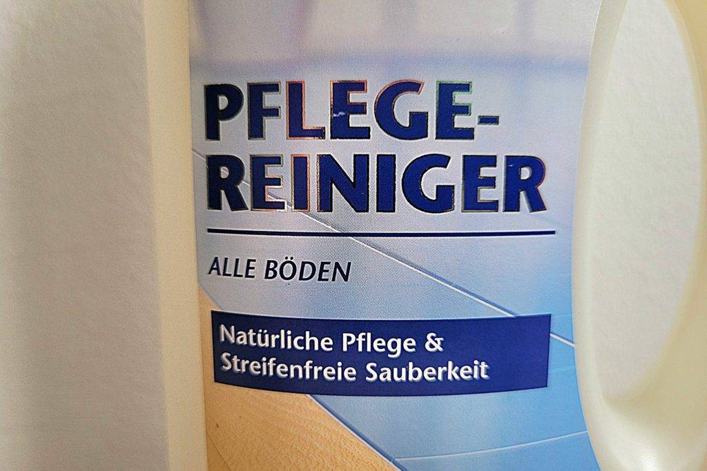 natürlicher bodenreiniger