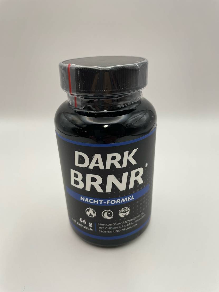 Fatburner-Test: Auf der Vorderseite des Glases stehen Informationen zum Inhalt.