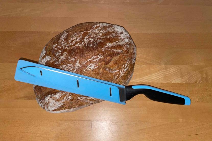 brotmesser-huelle-brot