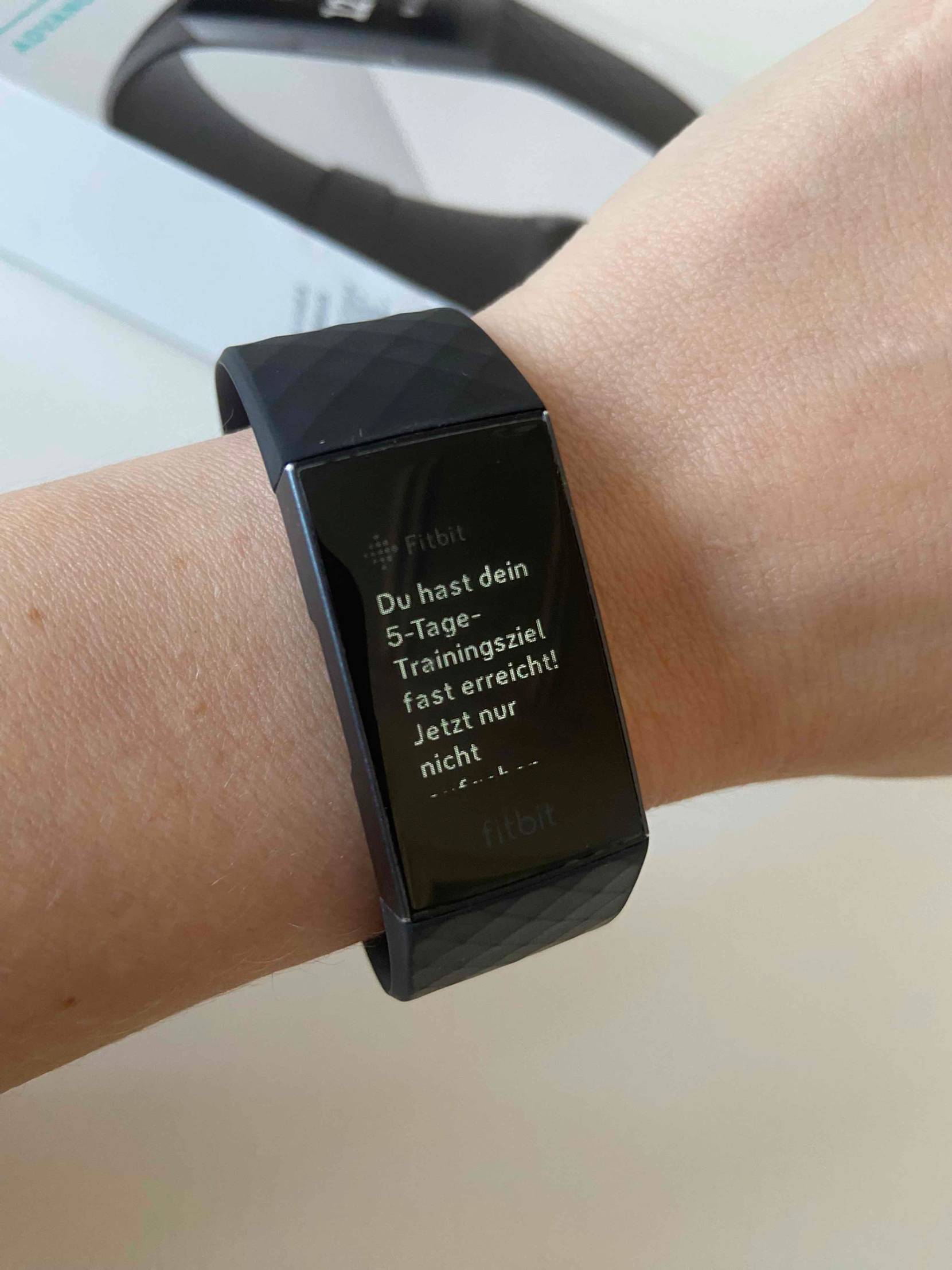 12 beste FitnessArmbänder Test & Vergleich 2023 » 3 Top Produkte!