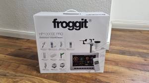 Froggit HP100SE PRO steht in der Verpackung auf dem Boden