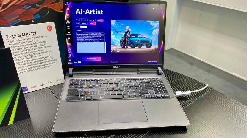 Ein getestetes Gaming Laptop von vorne in einem Verkaufsladen.