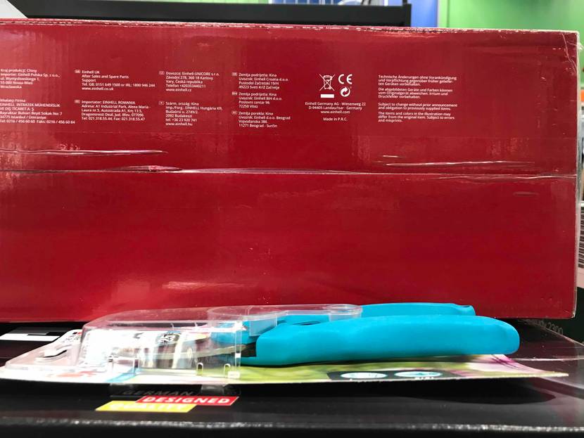 Gartenschere im Test: Ein Gerät in originalverpackung von der Seite.