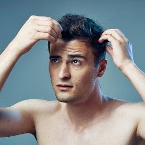 mann styled sich die haare