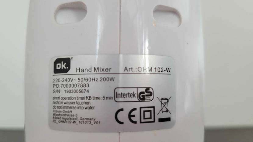 Etikett eines Handmixers