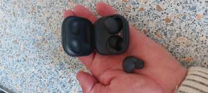 Kabellose In-Ear-Kopfhörer sind besonders für unterwegs geeignet.