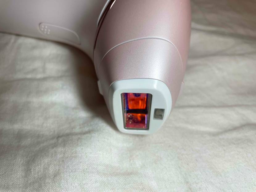 IPL-Gerät im Test: Nahaufnahme des Lichtelementes vorne.