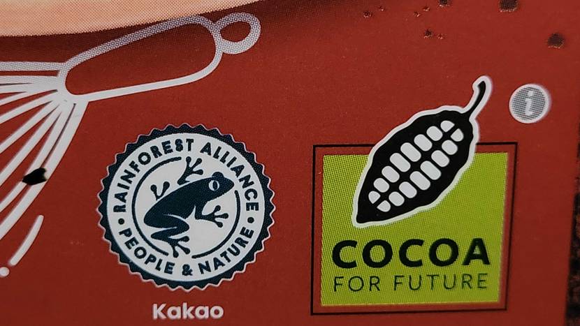 Nahaufnahme von einer Packung Gut & Günstig Back Kakao