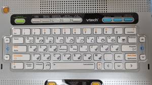 Eine kindgerechte Tastatur erweckt die Neugier bei Kindern.
