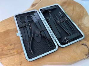 Ein klassisches Nagelpflegeset eignet sich für die Maniküre sowie die Pediküre.