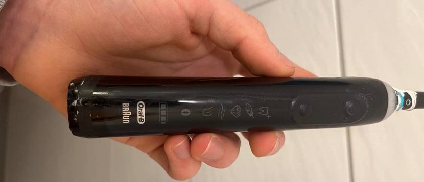 Eine Oral B elektrische Zahnbürste bietet mehrere Reinigungsprogramme für eine optimale und individuelle Zahnreinigung.