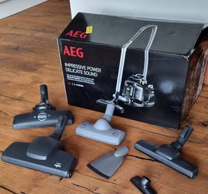 AEG LX7-2-CR-A Staubsauger ohne Beutel