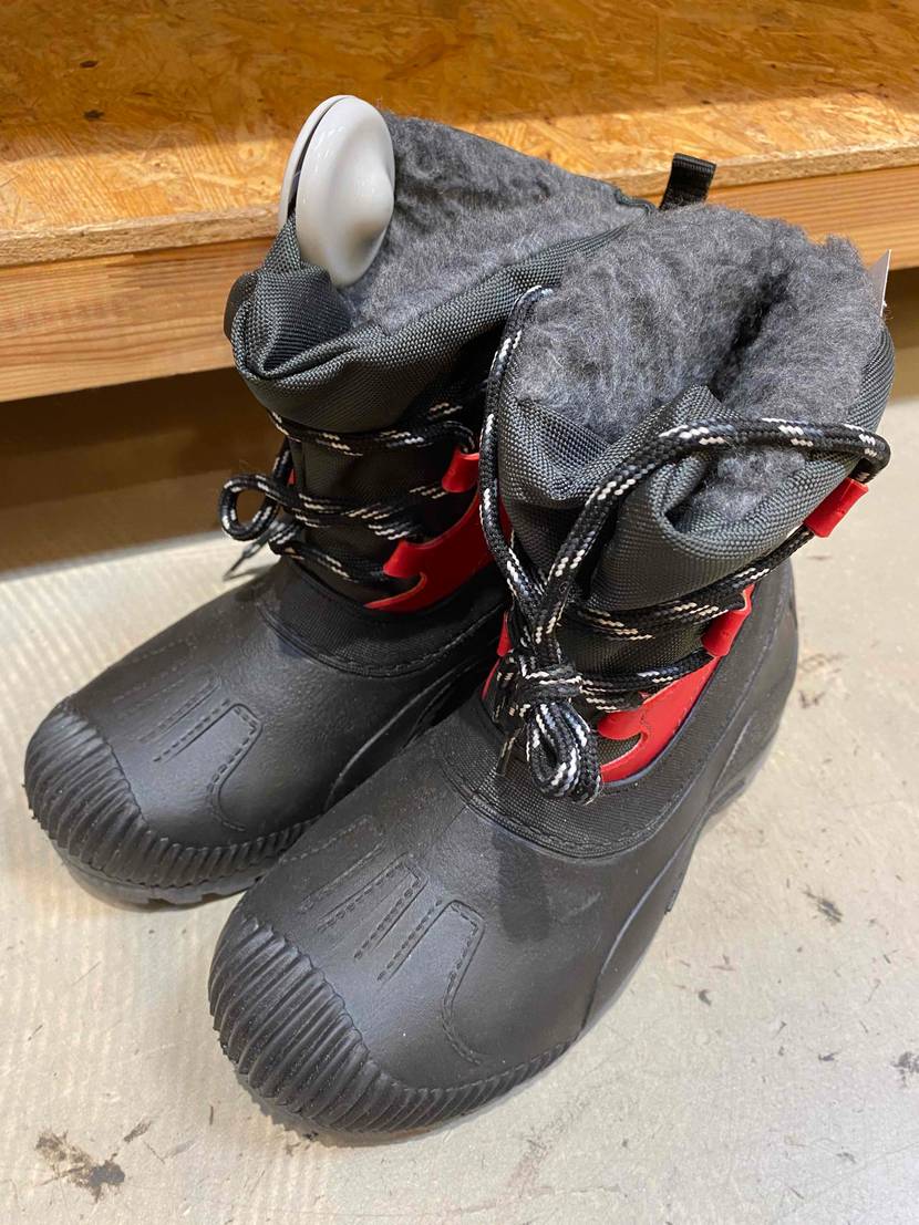 Schneeschuhe.
