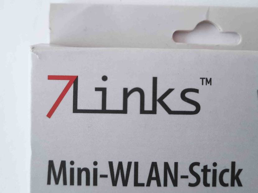 WLAN Stick getestet: Nahaufnahme des Logos auf der Originalverpackung.